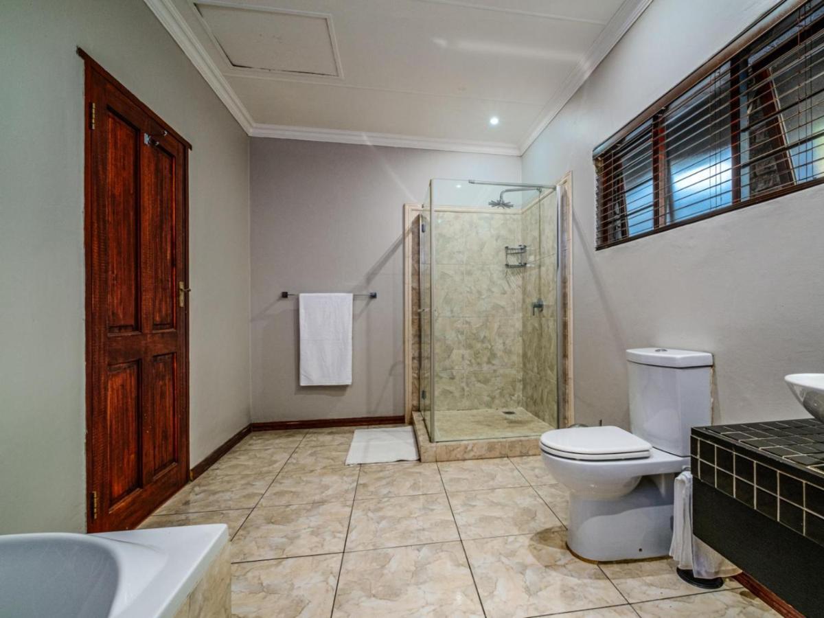 Hurlingham House Guest House Johannesburg Exteriör bild